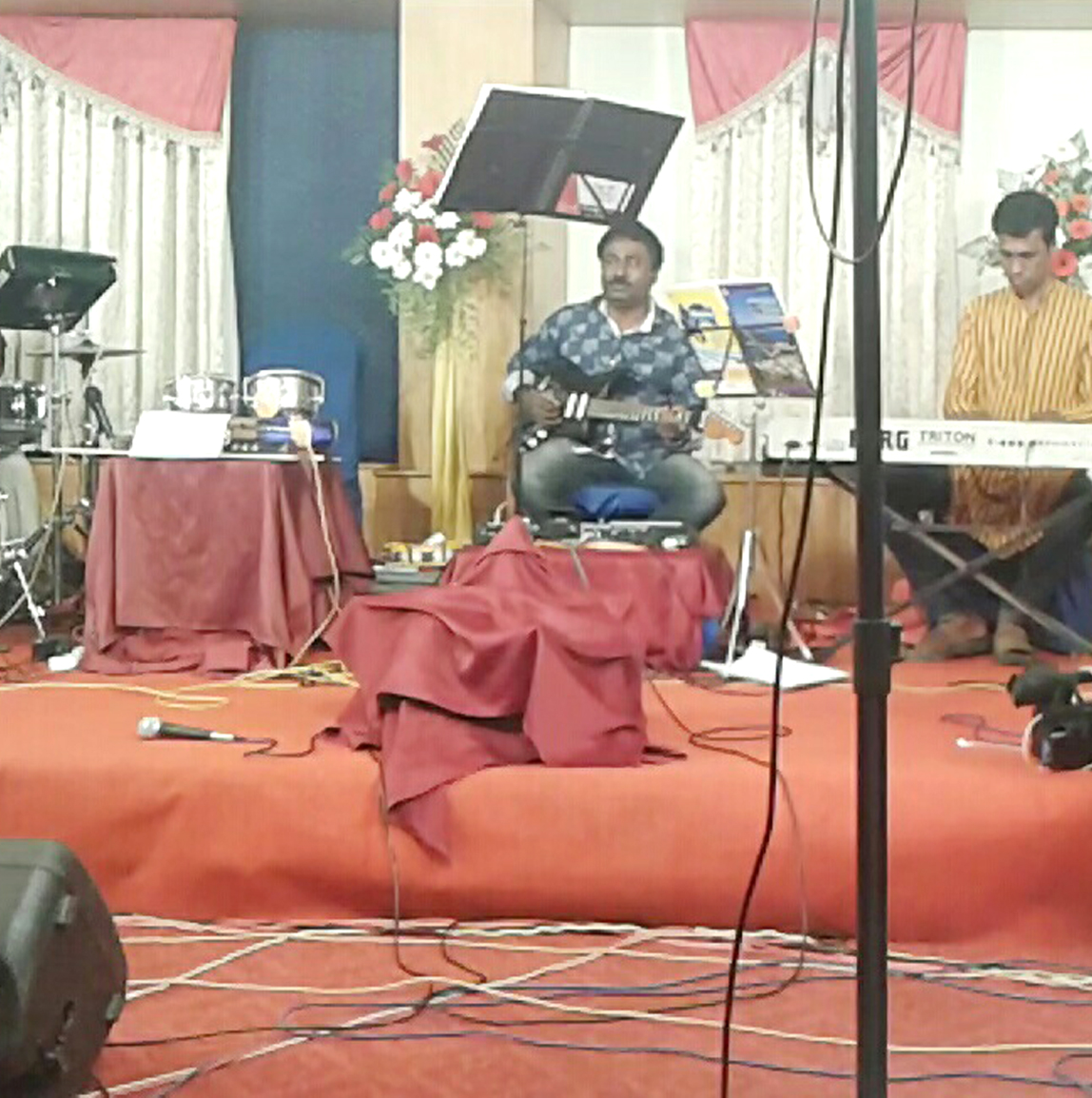 Jeni_Melodies_Violin_Instrumental_Music_Orchestra Guitar Artist_cine_light_music_in_Chennai_Tamilnadu